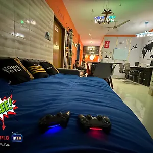 Hostel By Zoofamily, Dhaka